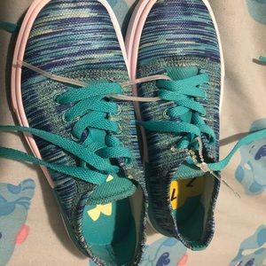 Under Armour Sneakers